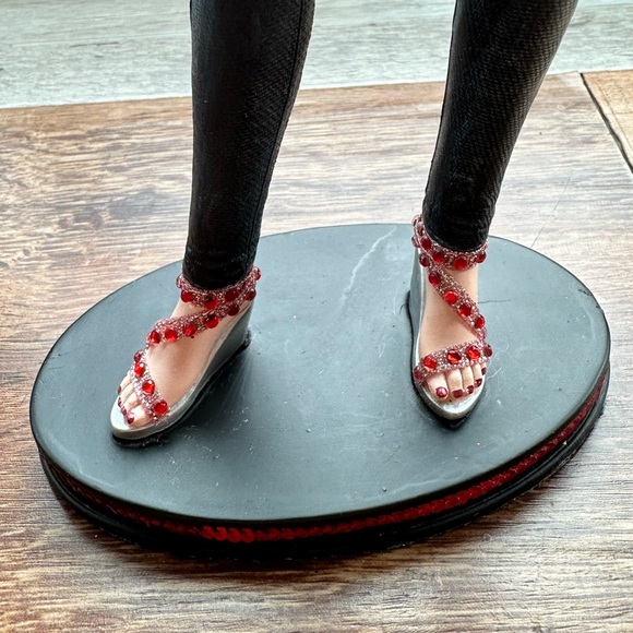 Diva Jewelry Doll- Red ❤️ - Picture 5 of 6